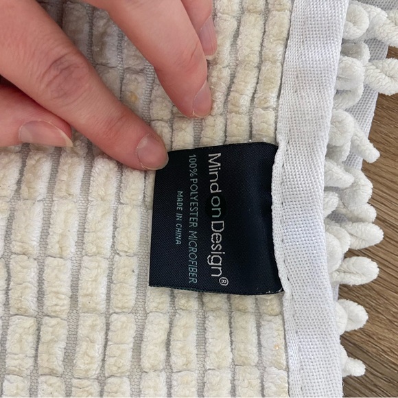 Two Target White Bath Rugs 🛁 🤍 - Picture 4 of 7